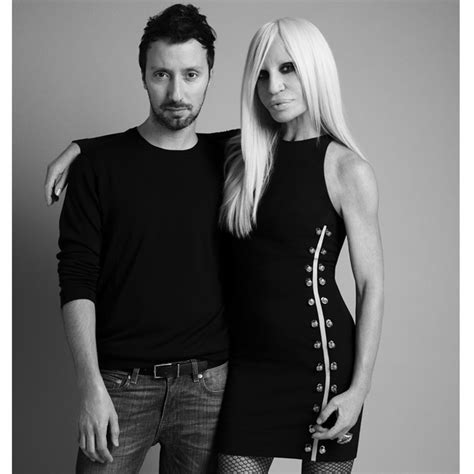 nuovo designer versace direttore creativo asley|donatella versace company.